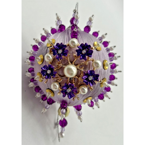 Mary Maxim Design Works Beaded Ornament Kit #6342 Finished Ornament & Box U134